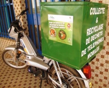 Engins de collecte mis à la disposition des agents collecteurs engins_collecte_dechet_telephone